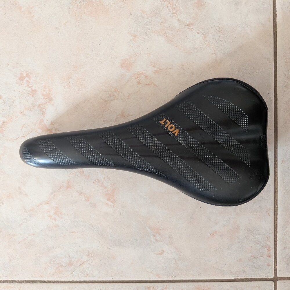 EUC WTB VOLT Carbon Rail MTB/Gravel/XC saddle